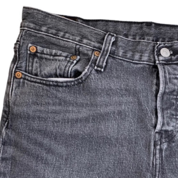 Levi’s 501 Jeans Black Denim Buttonfly straight leg 9.5” Rise Men’s Size 29”X34” - Picture 5 of 10